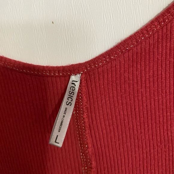 Tank Top ladies top is a size Large. - Picture 2 of 3